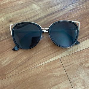 Foster Grant Women’s Sunglasses